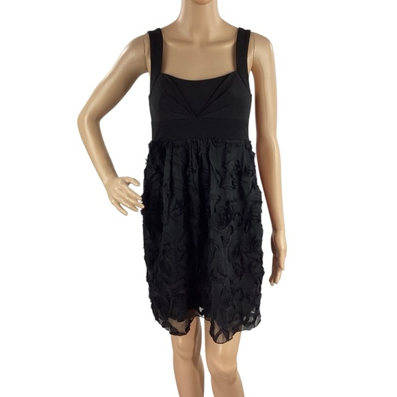 En Focus Studio Black Empire Waist Textured Floral Overlay Mini Dress Size 4 - Picture 1 of 7